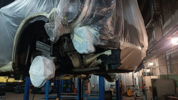 Днище Geely Monjaro после антикора — полный вид — автосервис avtotelo.rf