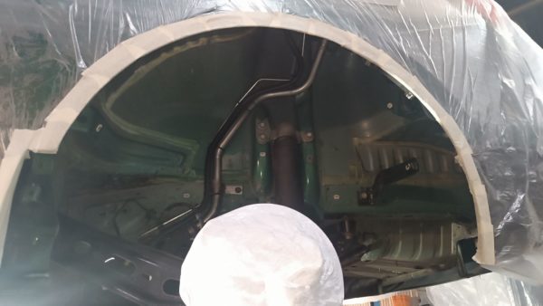 Сушка днища Geely Monjaro — подготовка к нанесению состава — автосервис avtotelo.rf